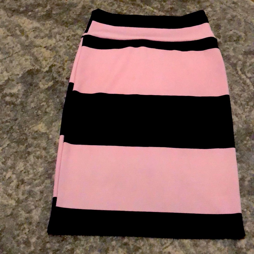 LuLaRoe Cassie Pencil Straight Pink Purple Color-block Striped Small Skirt
